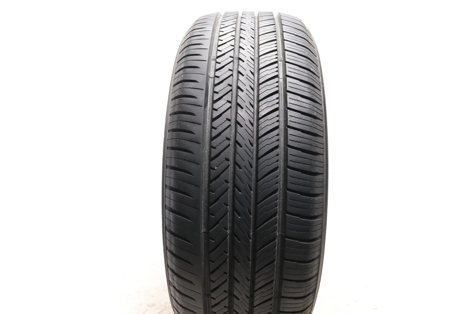 Set of 2 Used 235/50R19 Yokohama YK-GTX - 99V - 11-11.5/32 - Image 2 of 4