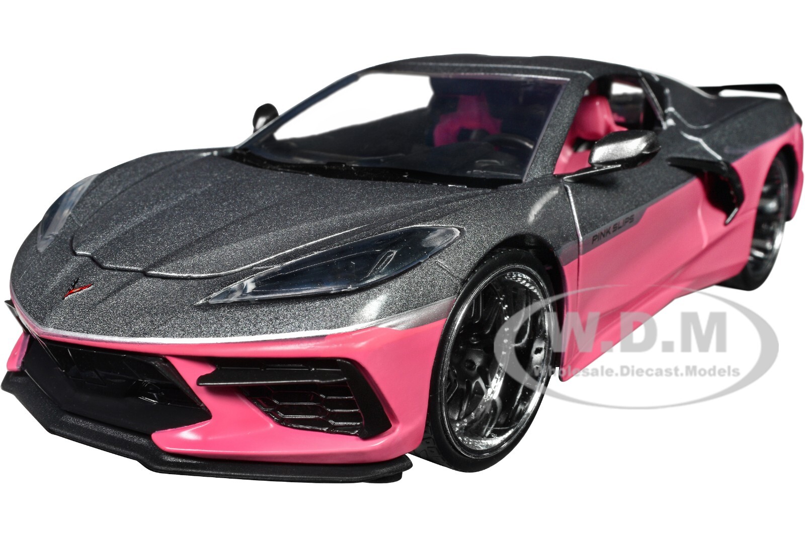 МОДЕЛЬ АВТОМОБИЛЯ CHEVROLET CORVETTE 2020 ГОДА ВЫПУСКА ВЫПОЛНЕННАЯ НА ЗАКАЗ В СЕРОМ И РОЗОВОМ ЦВЕТАХ 124 ОТ JADA 35068 6890₽