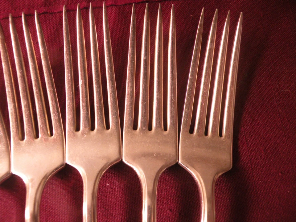 Set Of 6 Dinner Forks International Rogers Bro EMPIRE Silverplate 7 5/8" - image 3 of 4