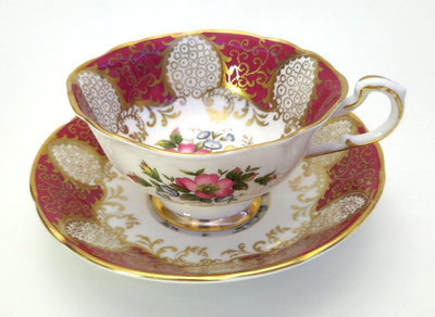 Vtg Paragon Fine Bone China Teacup & Saucer Burgundy/Gold Lace & Floral Bouquet
