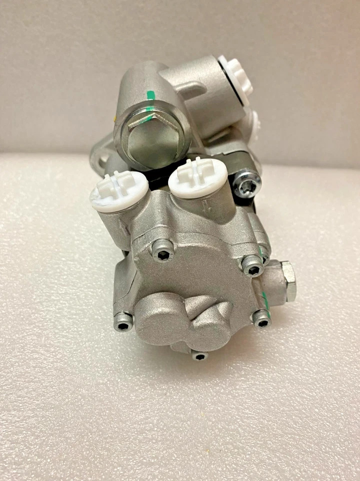 Genuine Bosch 1687826 Power Steering Pump DAF KS00001394
