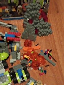 LEGO City: Volcano Heavy-Lift Helicopter (60125)    Read DESC