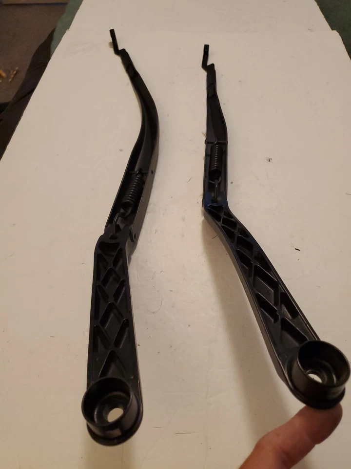 Toyota Camry 2007 2011 brazos limpiaparabrisas izquierdo y derecho OEM  Foto 3 de 4