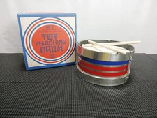 Vtg Noble & Cooley Childs TOY MARCHING DRUM with packaging and Drumsticks