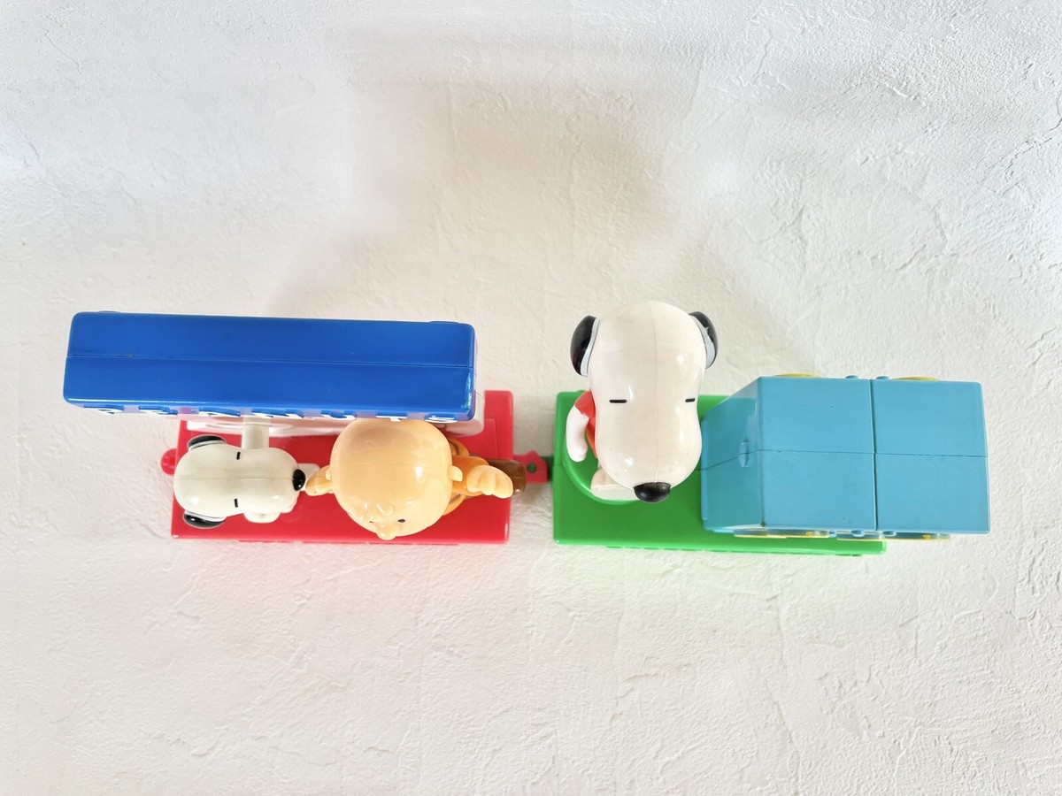2000 McDonald's Meal Toy Peanuts 50TH Anniversary Snoopy set of