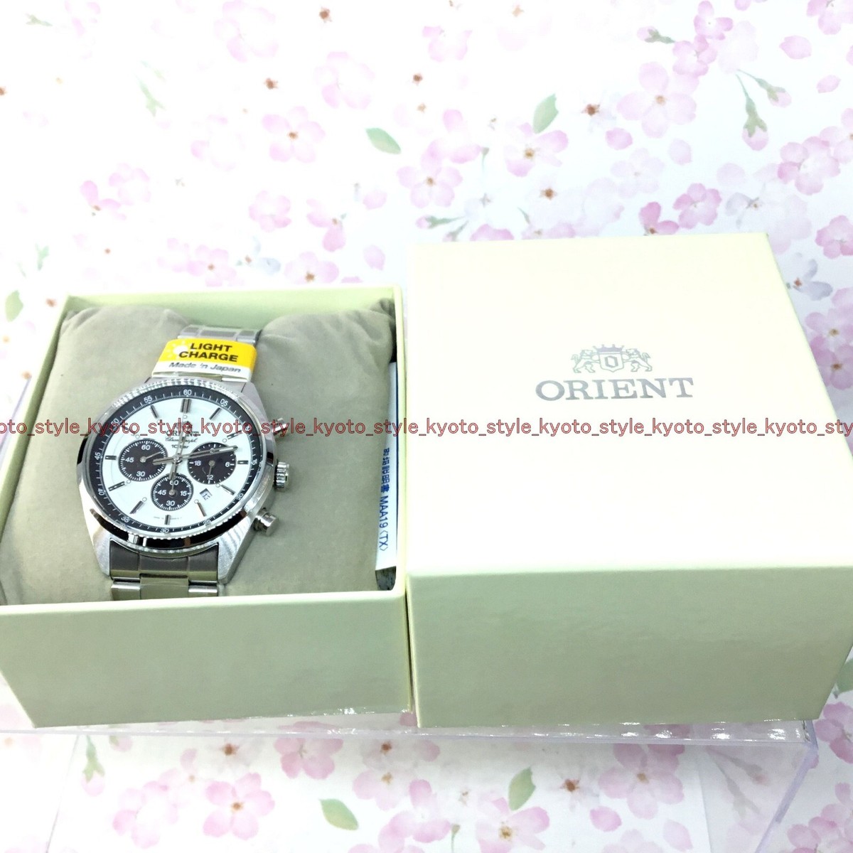 うめ吉 約70cm ORIENT Watch WV0041TX SOLAR Chronograph milky white Men's 70's