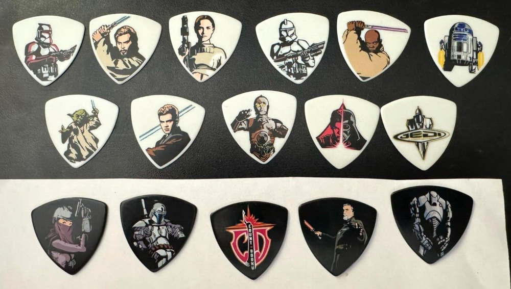 Star Wars Series 2 Guitar Pick Set 16 Pcs Yoda C3PO R2D2 Luke