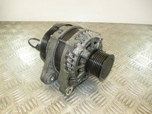 2018 Honda Civic Type-R 2.0 Petrol FK8 K20C1. Alternator 104211-4390 17K - Picture 3 of 9