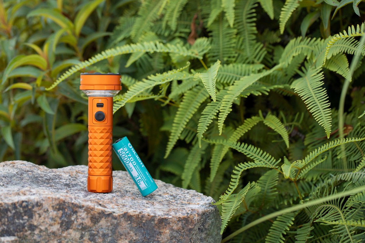 Olight Prowess Orange Flashlight/Cozy Lamp & Warrior 3S