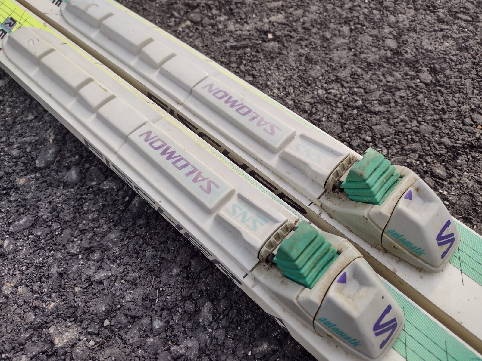 Fischer Crown 205cm Classic Waxless Cross Country Skis SNS Profil