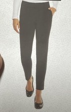 Kirkland Signature Ladies Ankle Pant Classic Fit  Comfort Stretch - NWT 