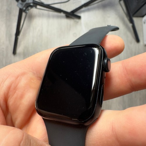 Apple Watch SE 2nd Generation - GPS - 44mm - Midnight - 94% Battery health - Zdjęcie 9 z 13