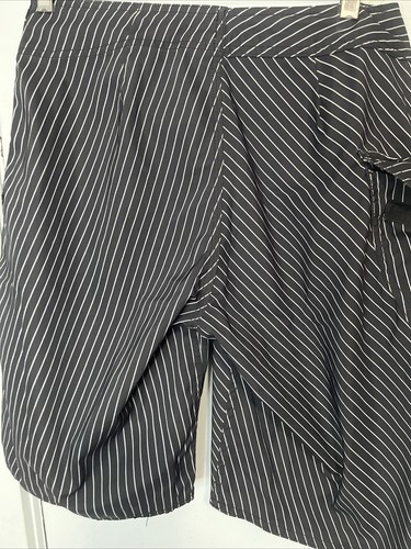 Volcom Black and White Stripe Board Swim Surfing Shorts No Tag Size True Size 33 - Picture 6 of 9