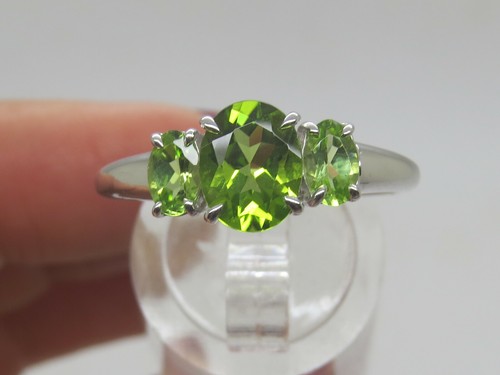 NWOT QVC Sterling Silver .925 Oval Three Stone Green Peridot Ring Size 11.25 - Picture 5 of 11