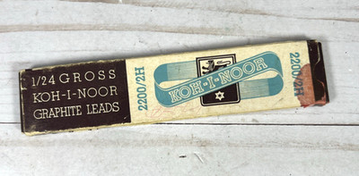 Koh-I-Noor Vintage Box w/ 3 Graphite Leads 2200/2H