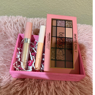 TECHNIC Makeup Set Eye Shadow Palette Lip Gloss Mascara Multicolor Glitter Matte