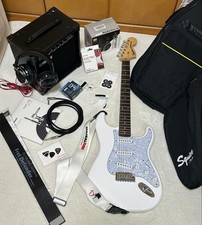Squier by Fender FSR Affinity Stratocaster Arctic White Electric Guitar