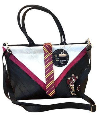 Harveys Mini Sydney Tote Harry Potter Convertible Crossbody USA Seatbelt Bag NWT