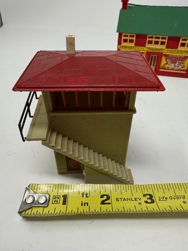 Lote de 3 edificios de plástico para modelismo de tren - Imagen 2 de 4