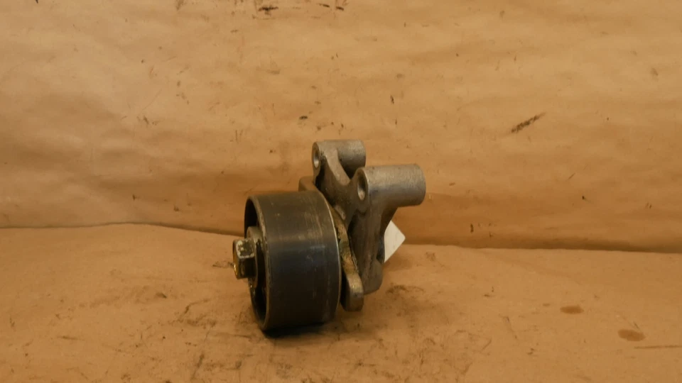 Soporte tensor cinturón izquierdo Ferrari F40 PN 118153 Foto 2 de 4