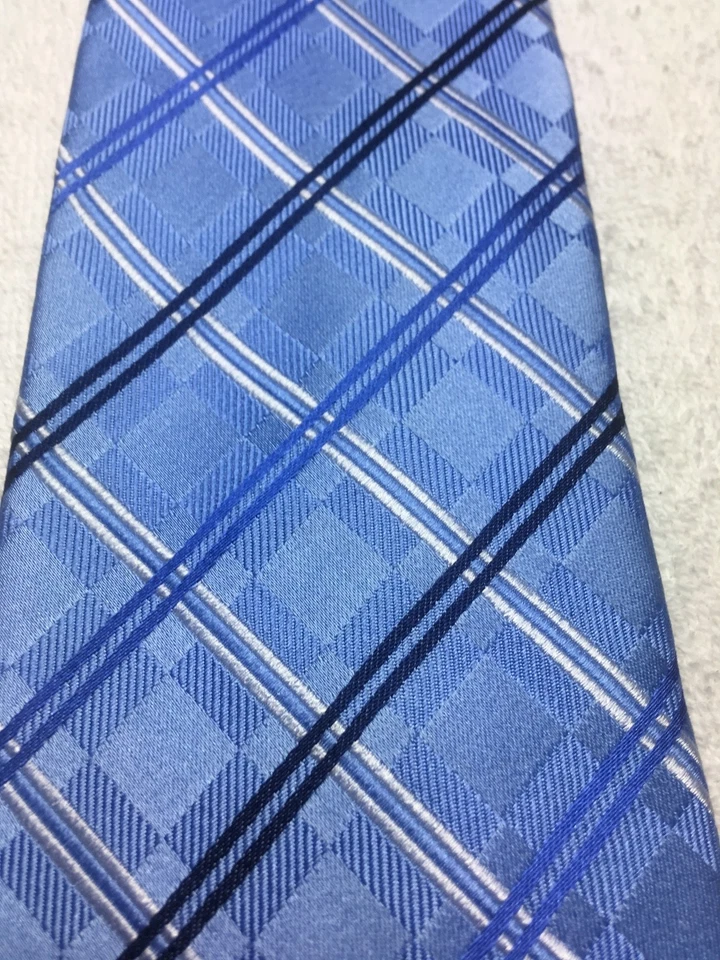 CORBATA HOMBRE GEOFFREY BEENE RAYAS AZULES Y BLANCAS 3,75 X 61 Foto 3 de 4