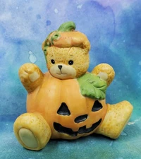Enesco Lucy and Me Lucy Rigg Bear as Halloween Pumpkin Jack-o'-lantern sitting