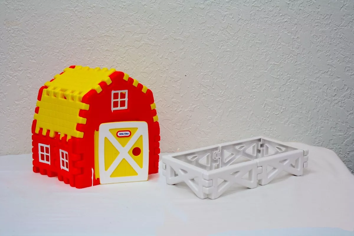 VINTAGE DISCONTINUED TAKE APART LITTLE TIKES BARN CORRAL GREAT