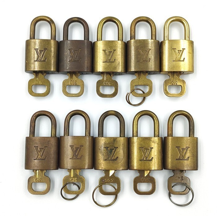 ルイヴィトンバドロッグ Louis Vuitton Lock & Key for Bags Brass Gold set of 10 Number