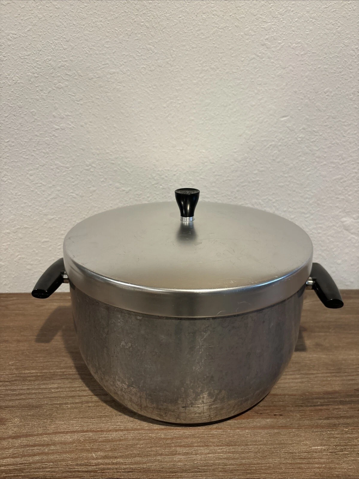 Vintage 1960s Starburst Wear-Ever MCM 8 1/2 Quart Pot Stainless Inner Clad Cover