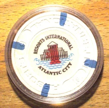 $1. Resorts International CASINO CHIP - ATLANTIC CITY, New Jersey 💥💥💥💥💥