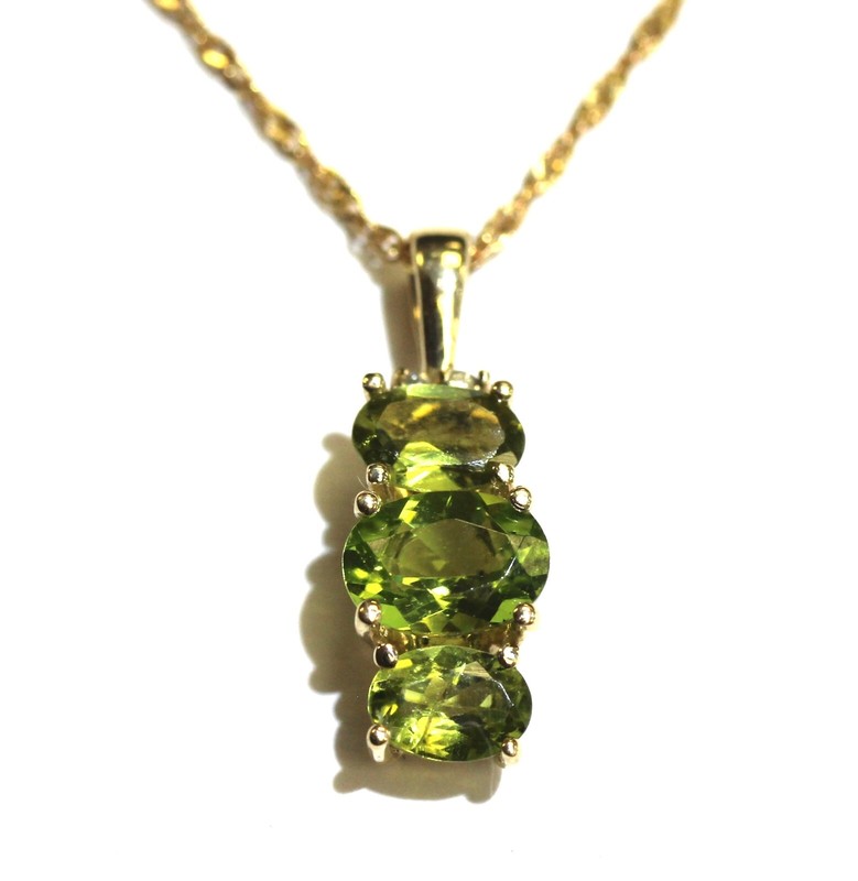 New 14k yellow gold .02ct diamond peridot gemstone pendant necklace 2.5g 18"