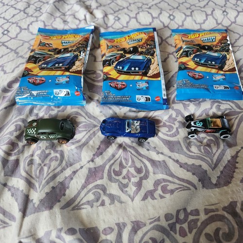 Drei 2025 Hot Wheels Mystery Models Serie 2 versiegelt nie geöffnet