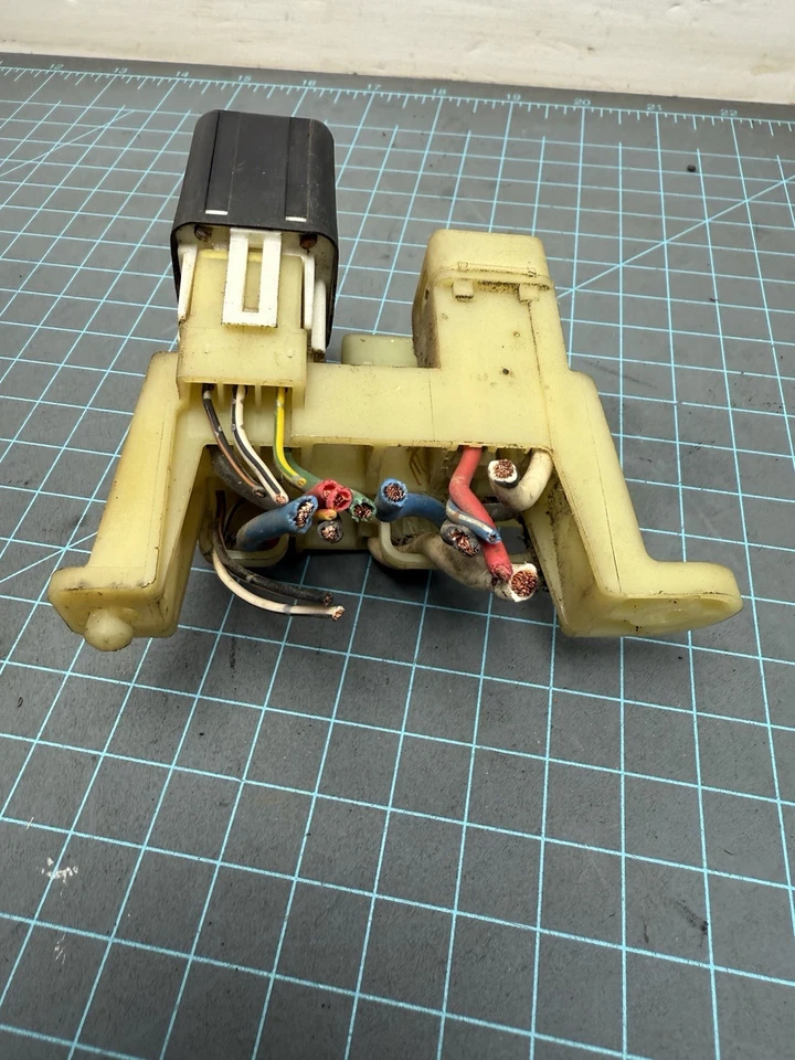 Relé multiuso Denso 90987-04002 / 056700-6780 negro Toyota Lexus 5 pines OEM Foto 4 de 4