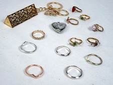 Modeschmuck Ringe Anhänger Sammlung