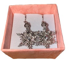 NWT Silvertone Dangle Snowflake Earrings White Clear Rhinestones With Hook