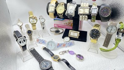 Lot Of 29 Womens Watches Some Work And Some For Parts Untested Fashion