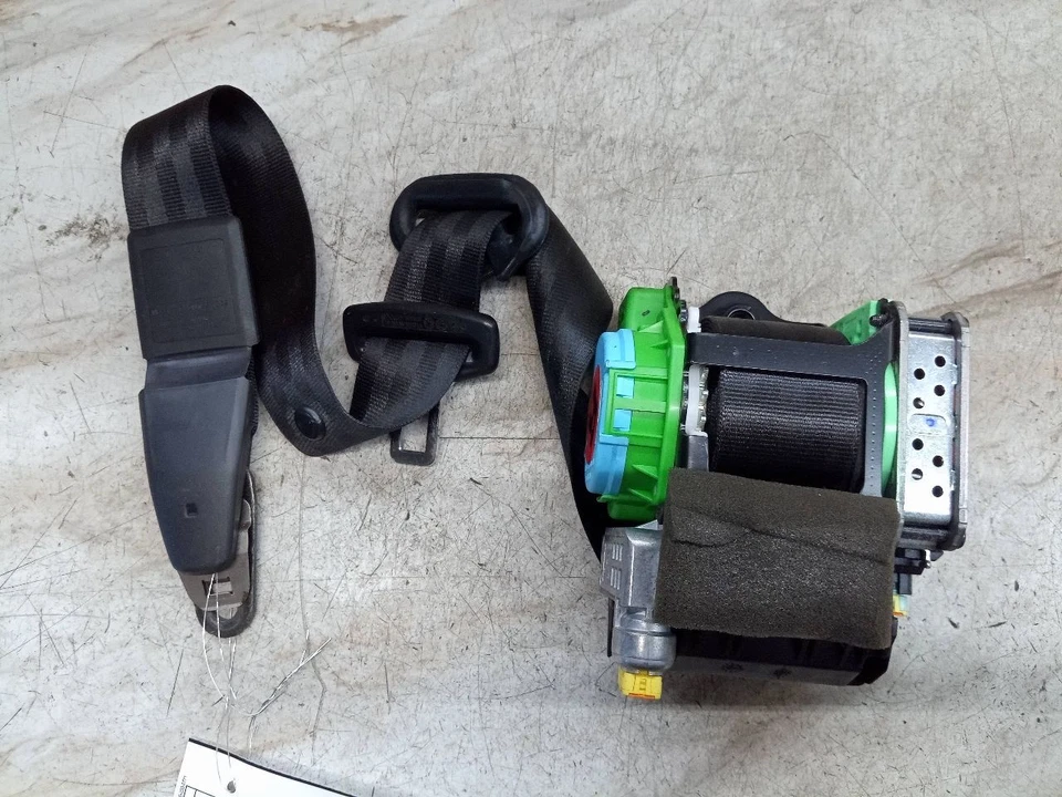 Used Front Right Seat Belt Front fits: 2010 Audi A4 Sdn bucket seat passenger re - Image 2 of 4