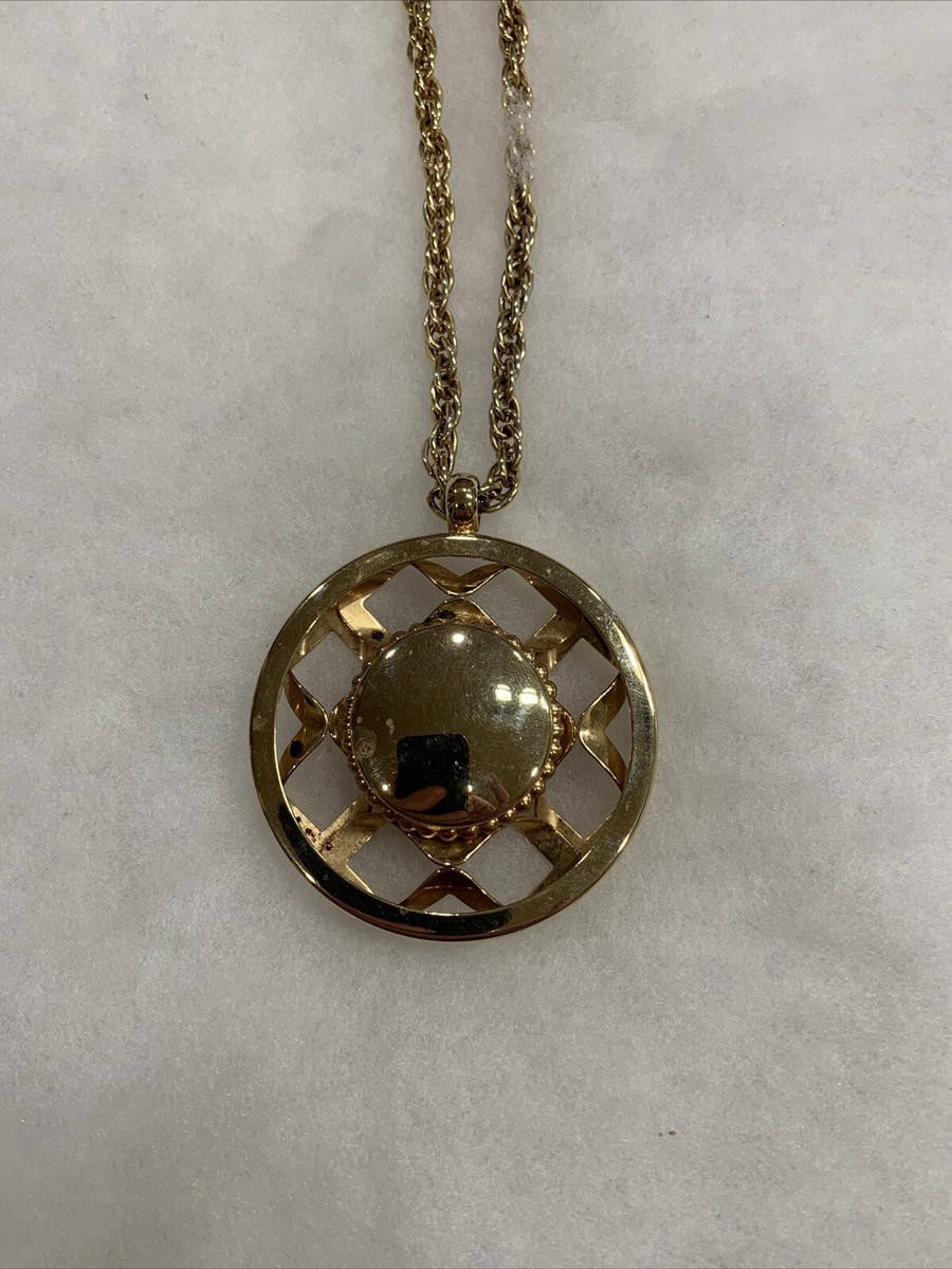 Vintage Ornate Round Pendant On Heavy Chain Gold Tone Unmarked