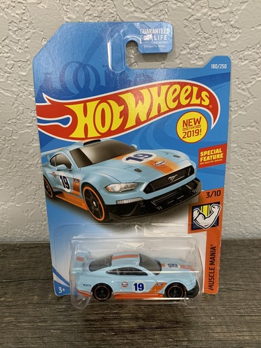 Hot Wheels Muscle Mania – Ford Mustang Shelby GT500 1967, Scala 1:64, Multicolore