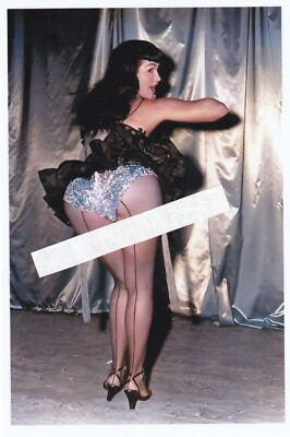 1950's Pin-Up Queen-Bettie Page Posing For The Camera