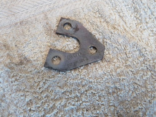 VW Passat 35i VR6 Golf 3 III Halterung Halter Zylinderkopf 021971501A