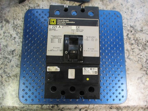 INTERRUTTORE QUADRATO D 225A 3 POLI 600V KAL36225 - Foto 2 di 5