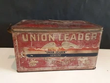 UNION LEADER CUT PLUG TOBACCO TIN W/RARE IMITATIONS BAND,SIDE CLIP,& TAX STAMP