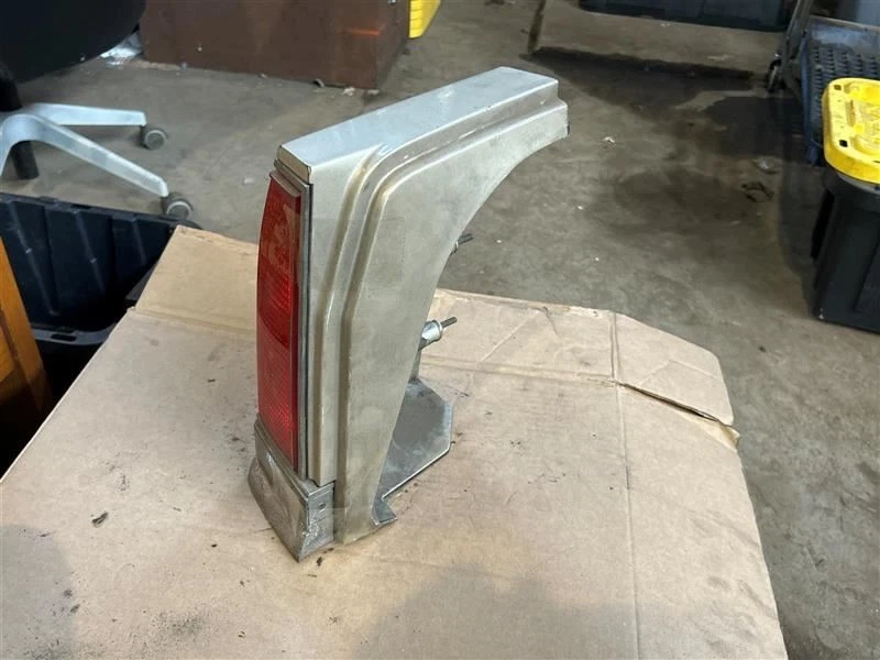 Driver Left Tail Light Fits 88-91 NEW YORKER (FWD) 568339 - Image 2 of 4