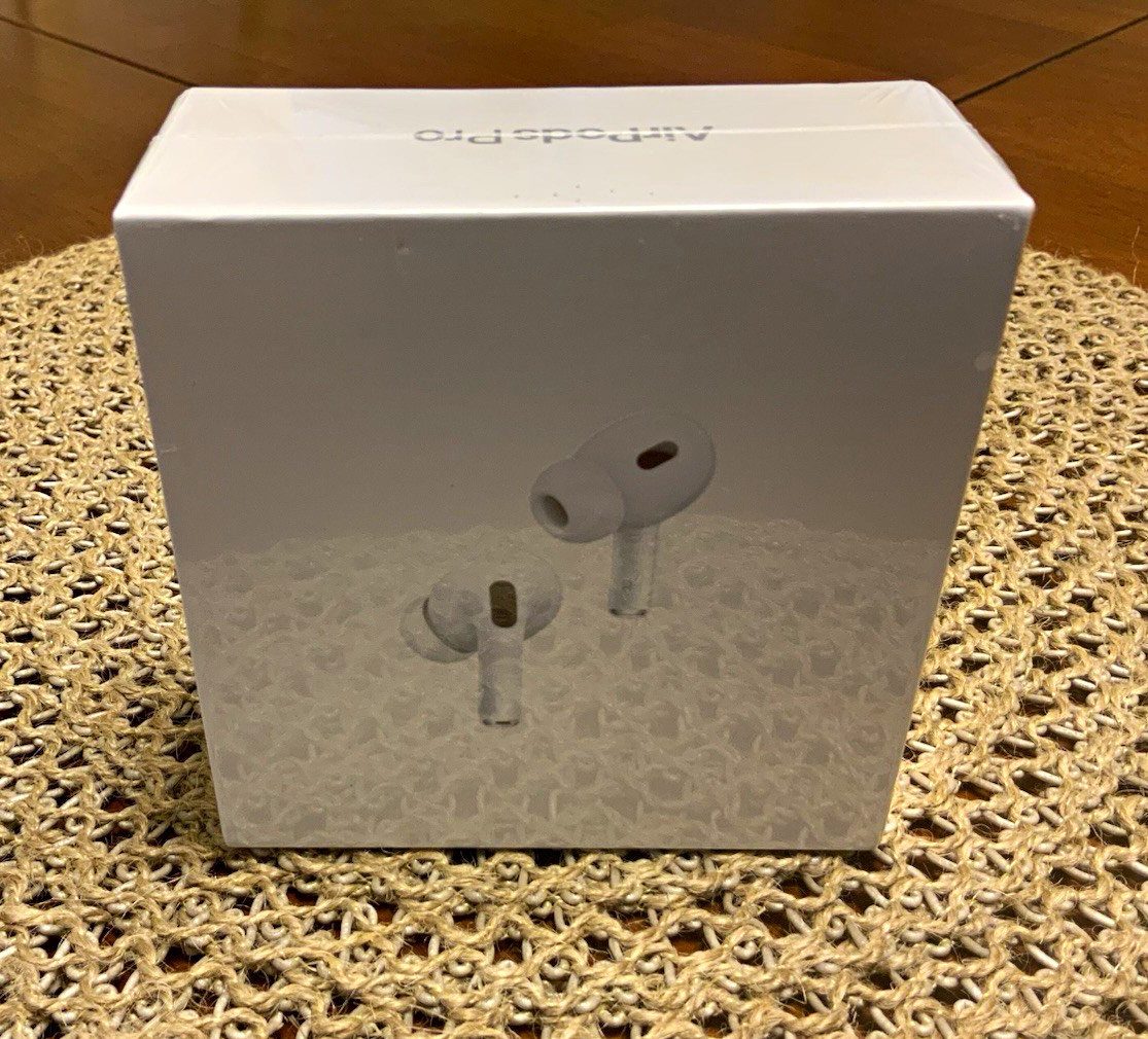 ear buds Pro (2nd Gen) White w/ MagSafe USB-C Case, active nose cancellations