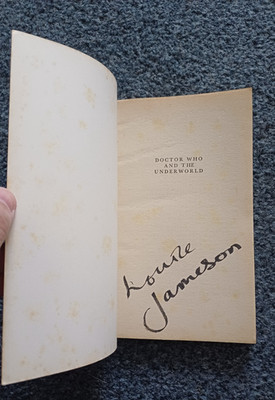 DOCTOR WHO UNDERWORLD Zielbuch signiert von Louise Jameson