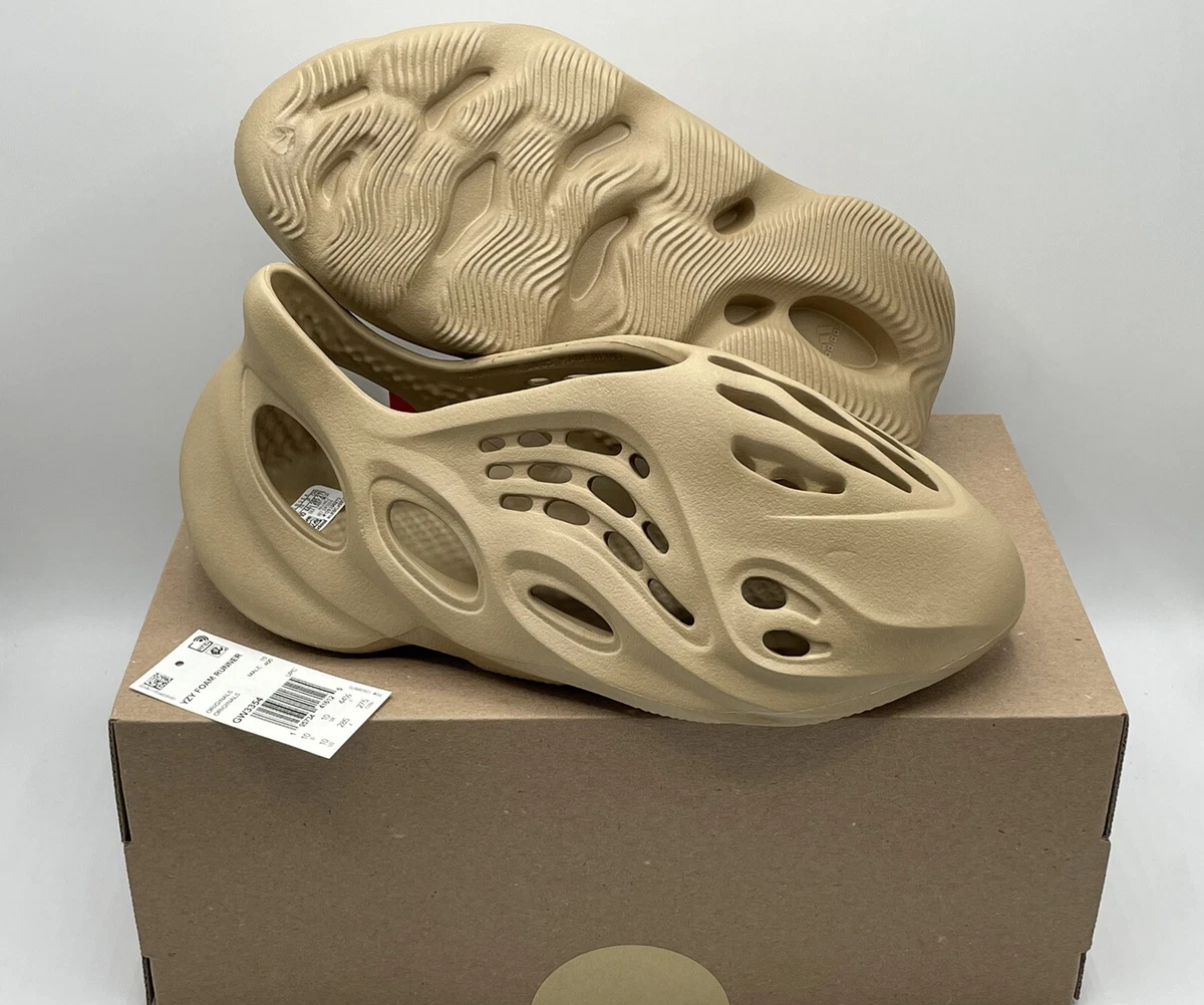 Adidas Yeezy Foam RNNR Ochre Men's Size 10 Style GW3354