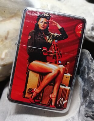 1 x Feuerzeug Benzin Feuerzeuge Lighter neue Retro Girl Pin UP Motiv Serie No 2