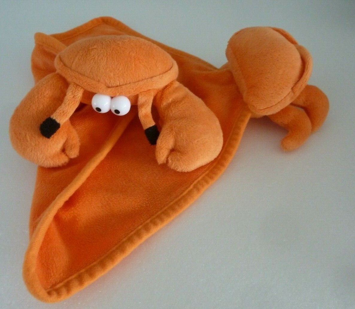 DOUDOU PLAT IMPEXIT CRABE orange yeux plastique blanc noir