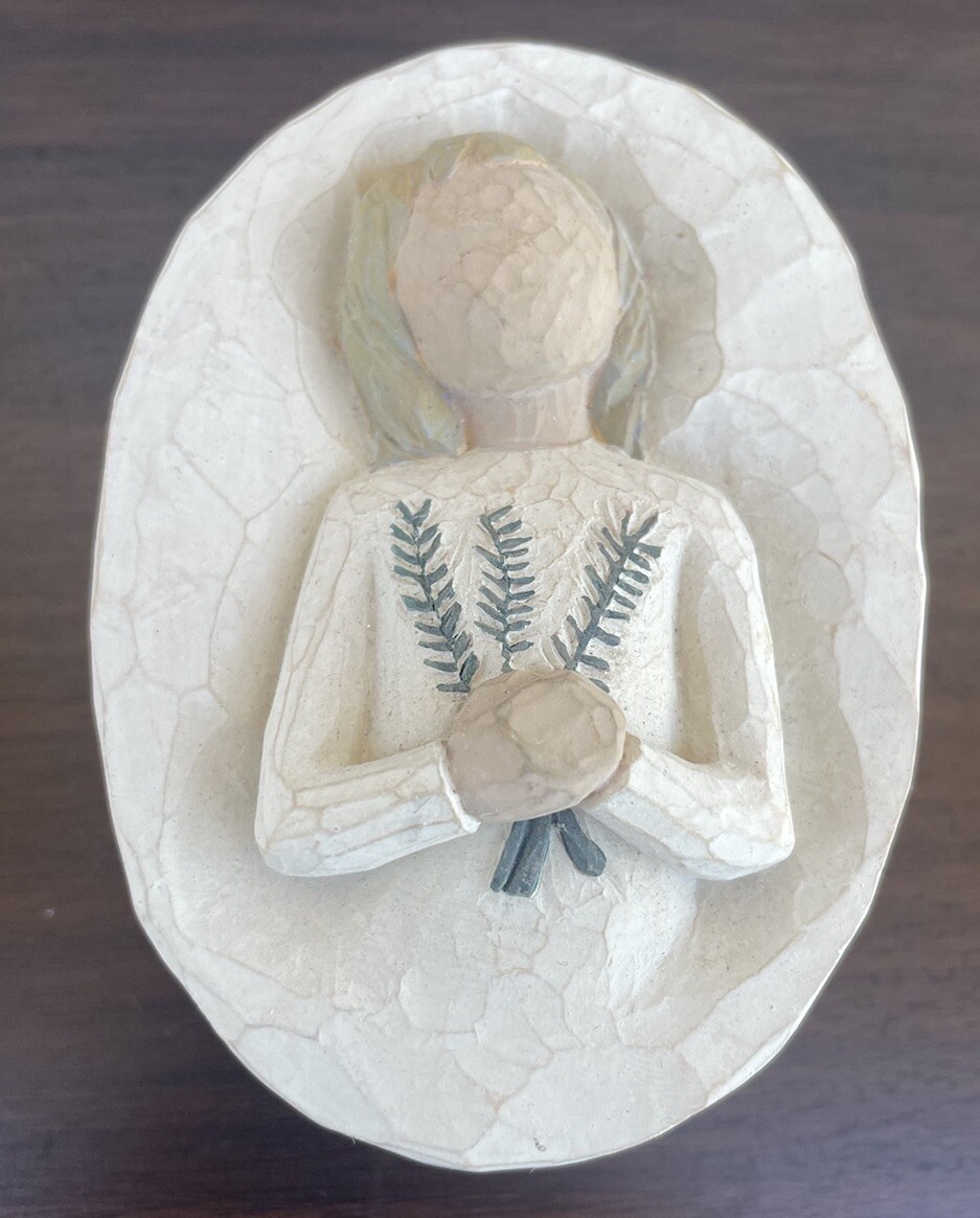 Willow Tree 2004 Remembrance Oval Keepsake Trinket Box